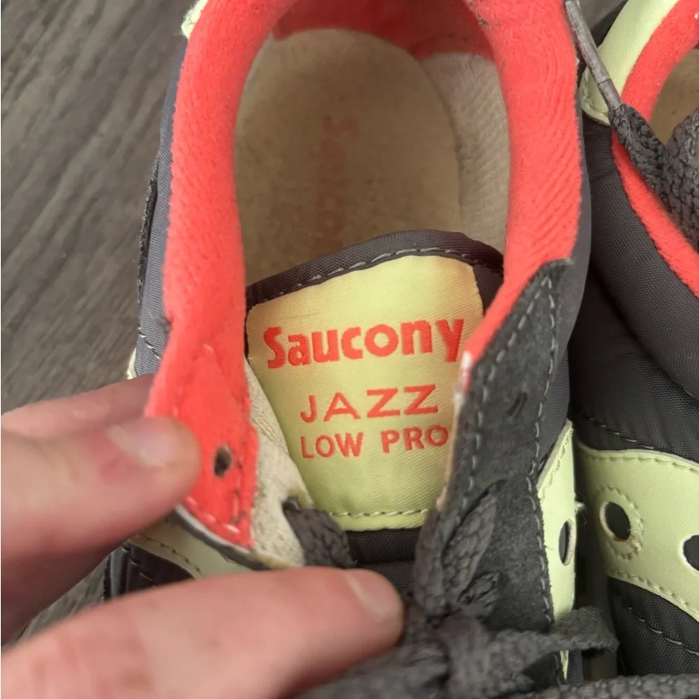 Saucony Jazz Shoes - Picture 6 of 7